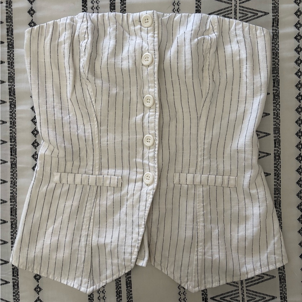 Wild Fable Textured White Top